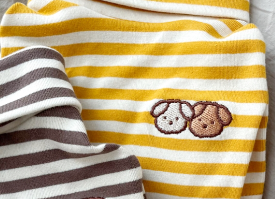 Leichte Sommerkleidung für kleine Hunde